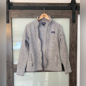 ❌ SOLD ❌ Patagonia gray zip up jacket in size medium